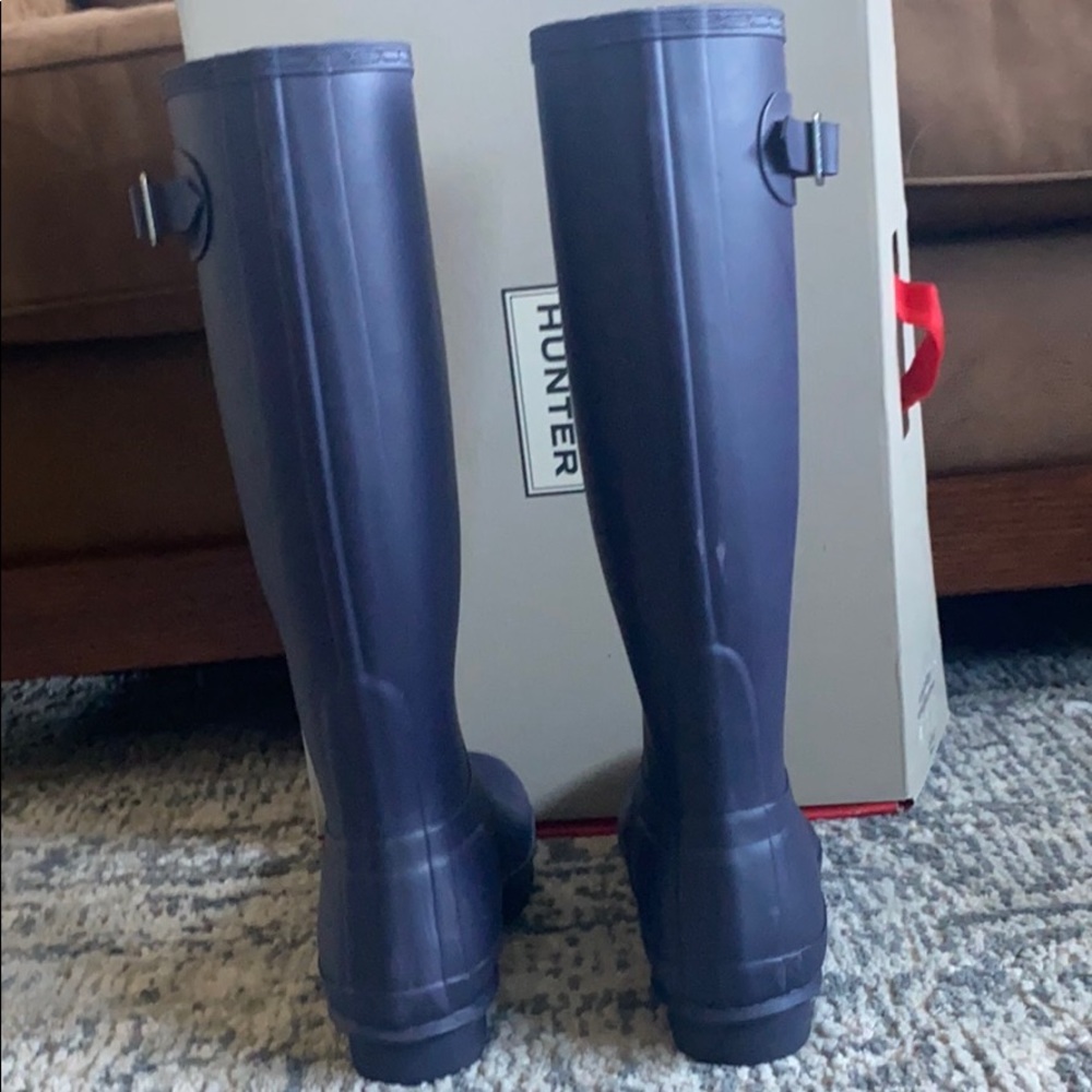 Purple Tall hunter boots gently worn - box included - Picture 4 of 16